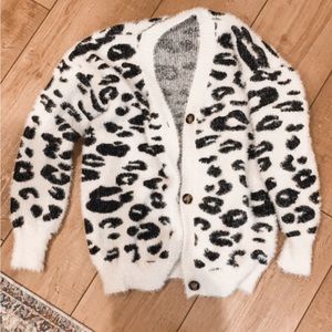 Sweater, super soft, new